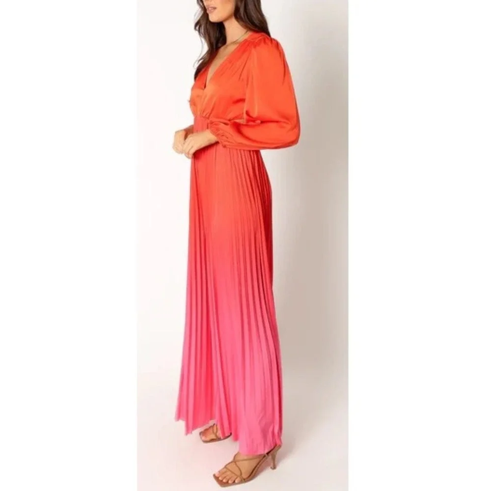 Petal & Pup Women's Red V Neck Long Sleeves Krista Gradient Jumpsuit Size S NWT